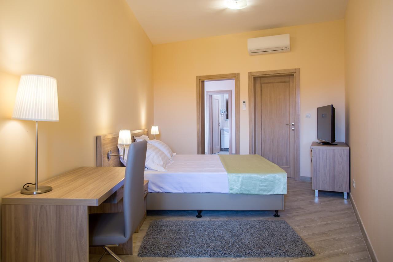 Aparthotel Belvedere Residence Becici Budva Quarto foto